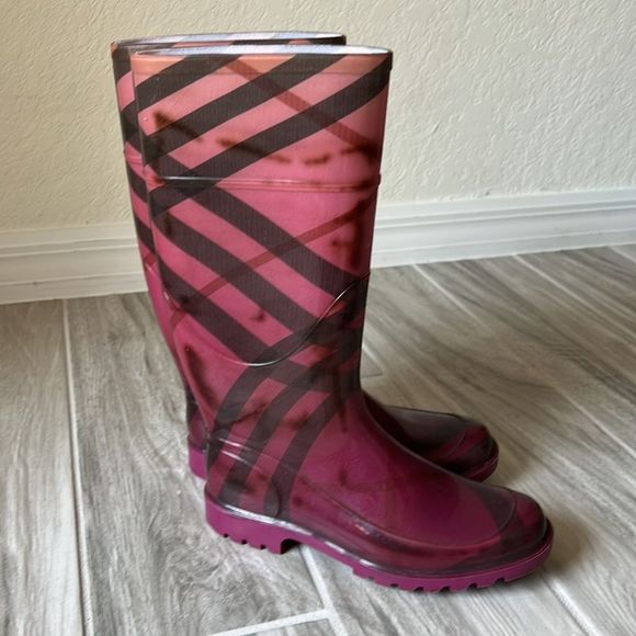 Burberry Ombre Raspberry Rain Boots/Booties Plaid 37 - Picture 5 of 7